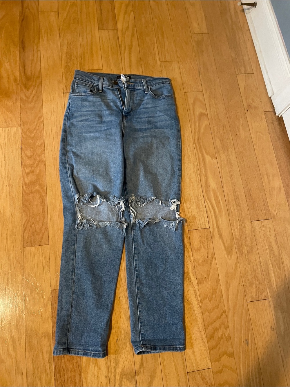 Fashion nova Women's Distressed Blue Denim Jeans size 5/26